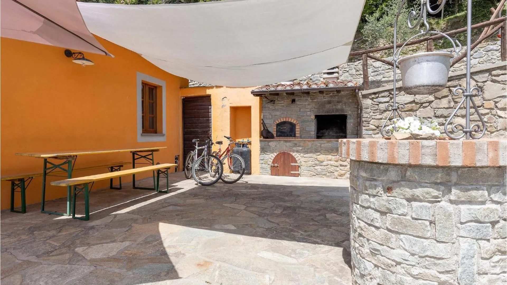 Cozy Home In Barga With Wifi 0*,  Italy