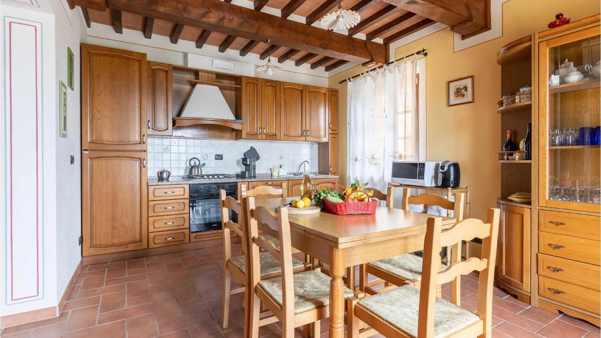 Cozy Home In Barga With Wifi