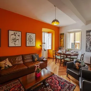 Apartment Casa Robina, Barga