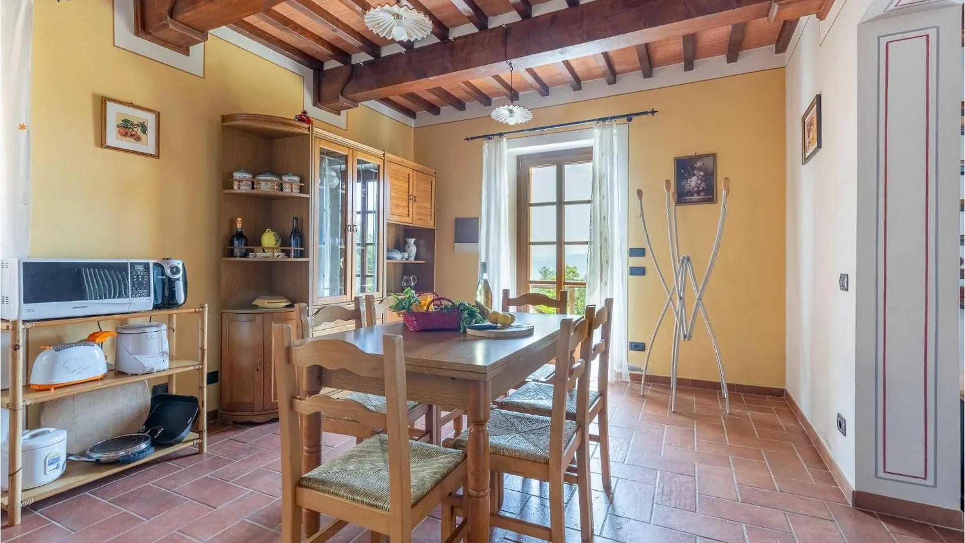 Cozy Home In Barga With Wifi Italy